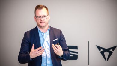 Copyright: SHMDSGN.com | Stefan H. Moertl / BU: Markenleiter Timo Sommerauer zieht mit insgesamt 7,5 Prozent Marktanteil eine erfreuliche Jahresbilanz für Seat und Cupra.