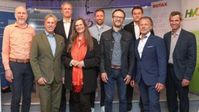Copyright: Melzer PR/Peroutka / BU: Alexander Decker (Verbund Energy4Business GmbH), Klaus Schmid (Vizepräsident des IFWK), Markus Schermann, Gabriela Maria Straka, Christoph Bichler, Karl Huber, Bernhard Geringer, Rudolf J. Melzer, Timo Völker (Die Presse) (v.l.)