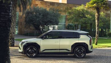 Copyright: Kia / BU: Mit dem vollelektrischen Kompakt-SUV EV3 gewinnt Kia zum zweiten Mal in Folge.