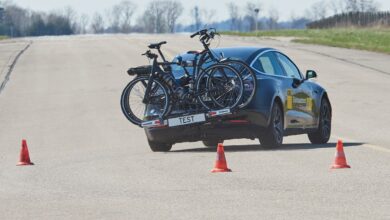 Copyright: OEAMTC / BU: Alle vom ÖAMTC getesteten Fahrrad-Heckträger überstanden Ausweichmanöver mit 90 km/h ohne Probleme.
