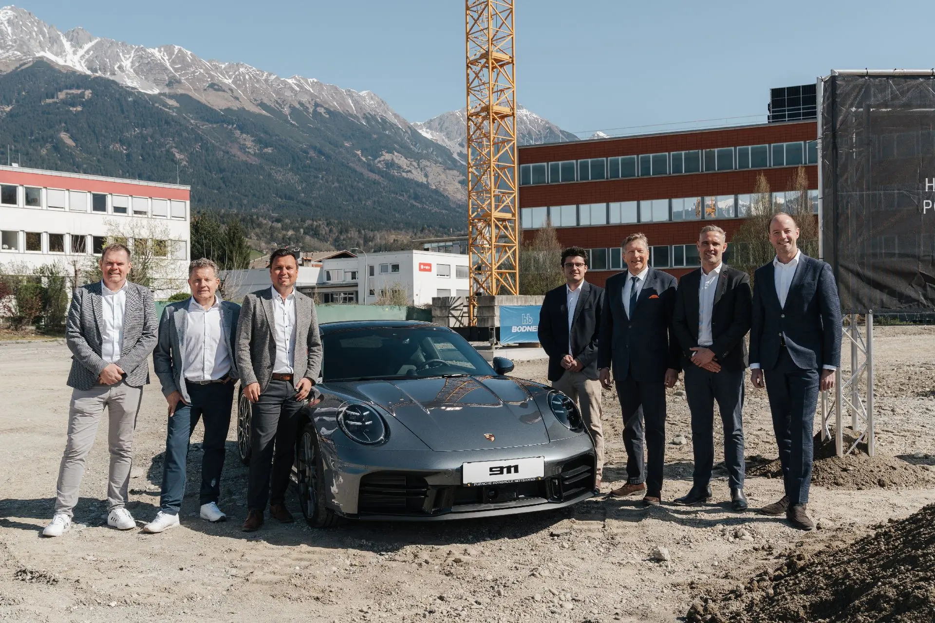 Spatenstich für Porsche Zentrum