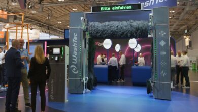 Copyright: Washtec / BU: Washtec präsentierte seine neue Portalwaschanlage SmartCare Connect auf der Fachmesse „Tankstelle und Mittelstand“ in Essen.