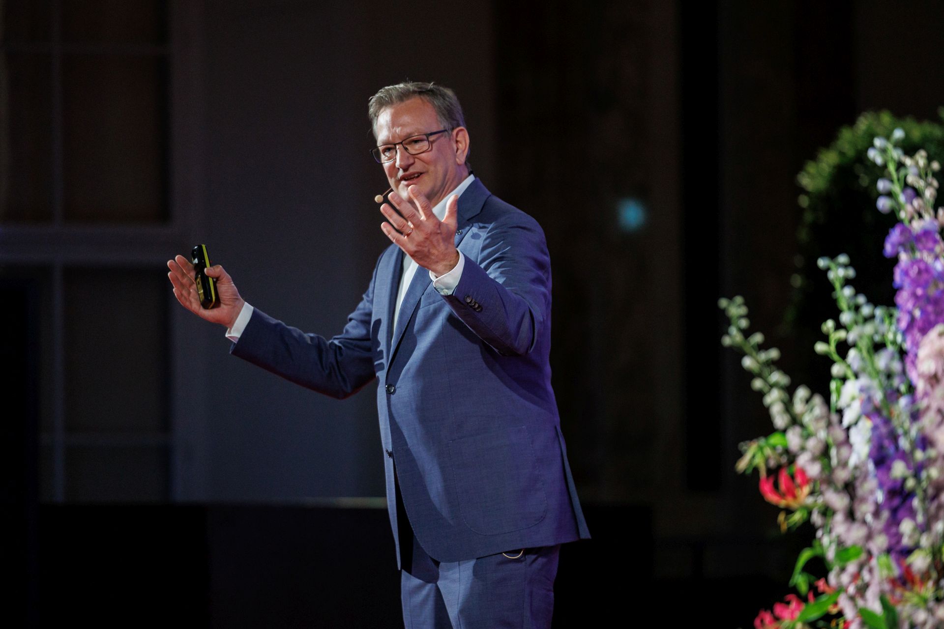 Copyright: ÖVK / BU: Torsten Eder, Vice President Electrified Drive Systems bei Mercedes-Benz Cars Development, präsentierte den neuen leistungsstarken Axialflussmotor.