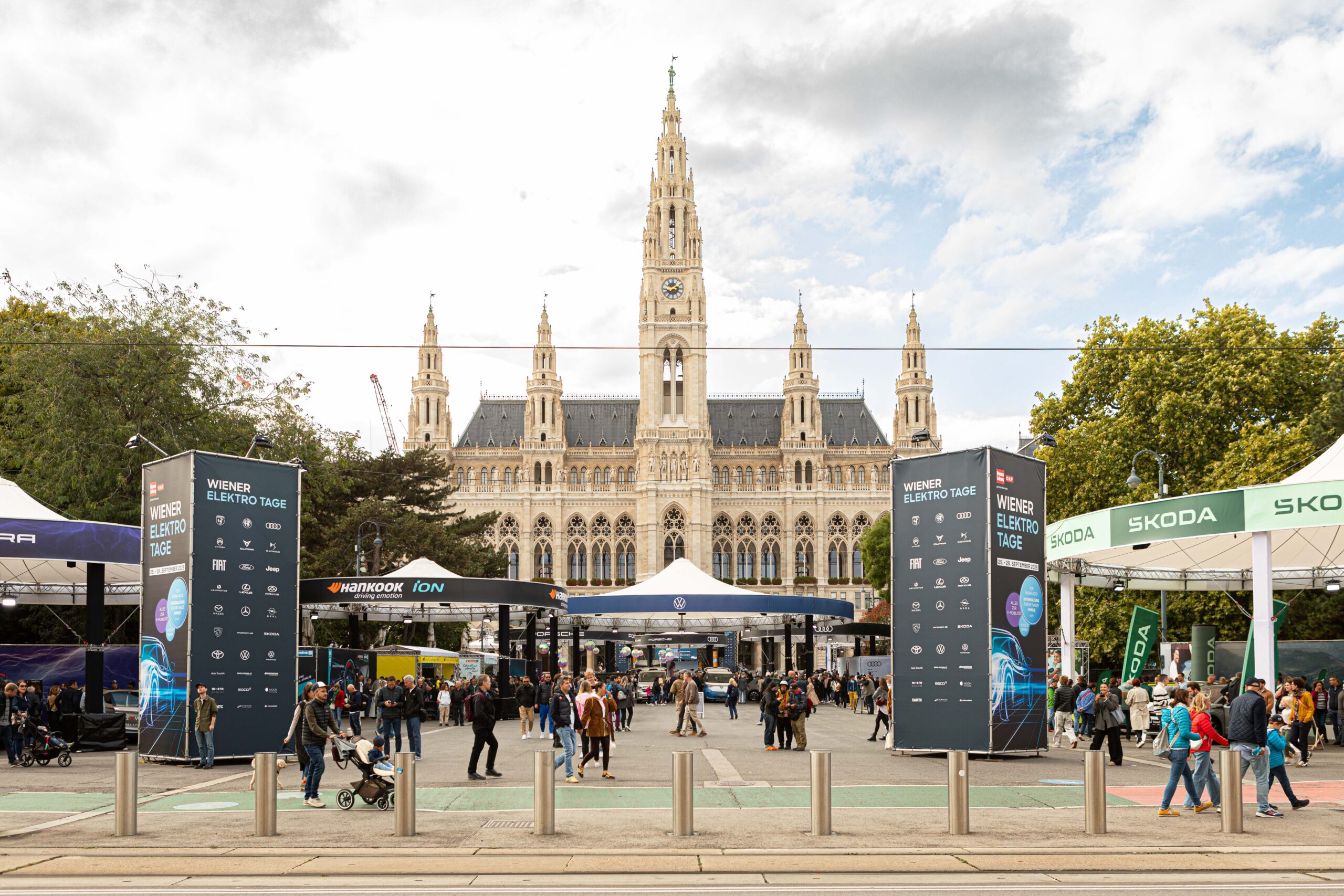 Wiener Elektrotage vor dem Wiener Rathaus