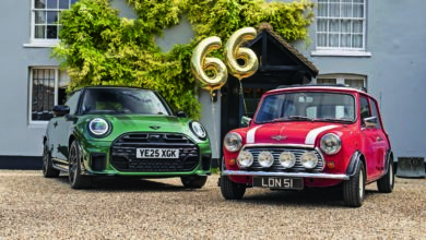 Am 26. August 1959 präsentierte die British Motor Corporation der Welt ein Fahrzeug, das die Automobilgeschichte verändern sollte: den ersten Mini.