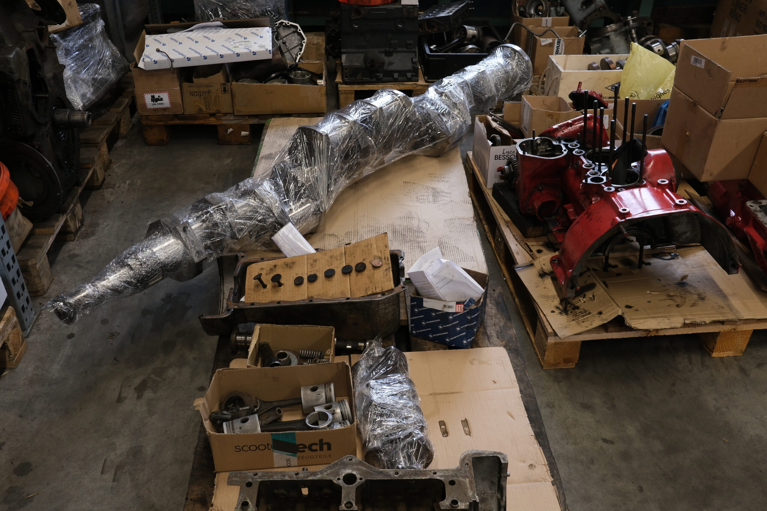 Ein defekter Dieselinjektor verursachte diesen Kolbenschaden im Motor eines Landrover.