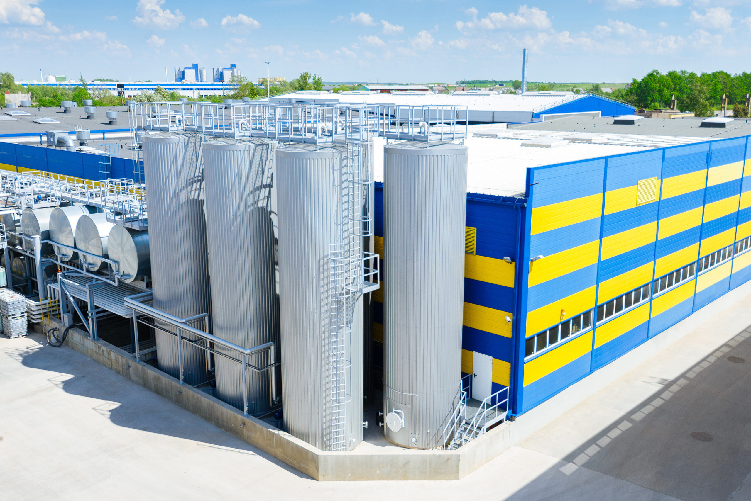 MANNOL produziert täglich eine Million Liter Schmierstoff