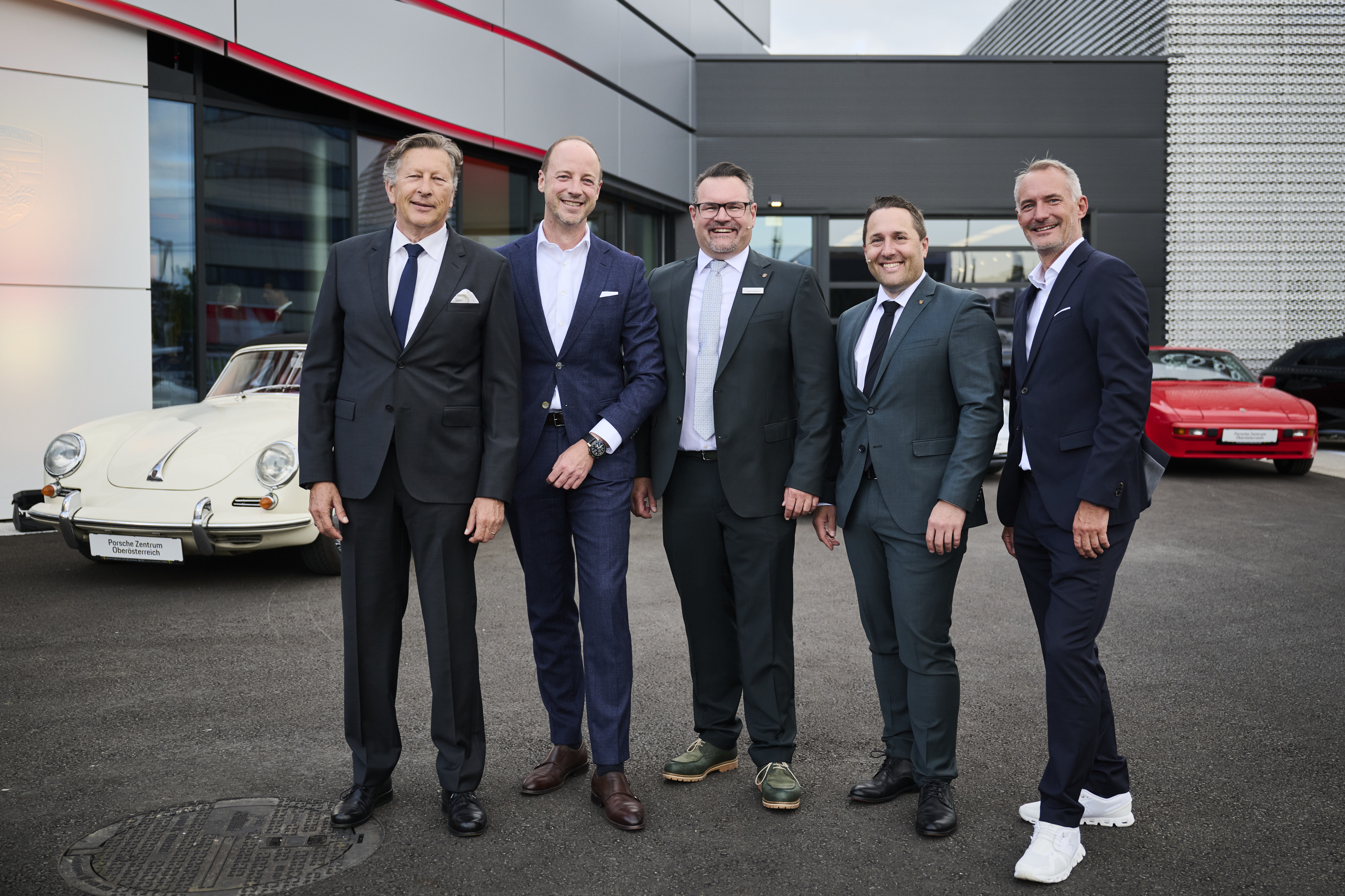 Neues Porsche Zentrum Oberösterreich eröffnet in Leonding