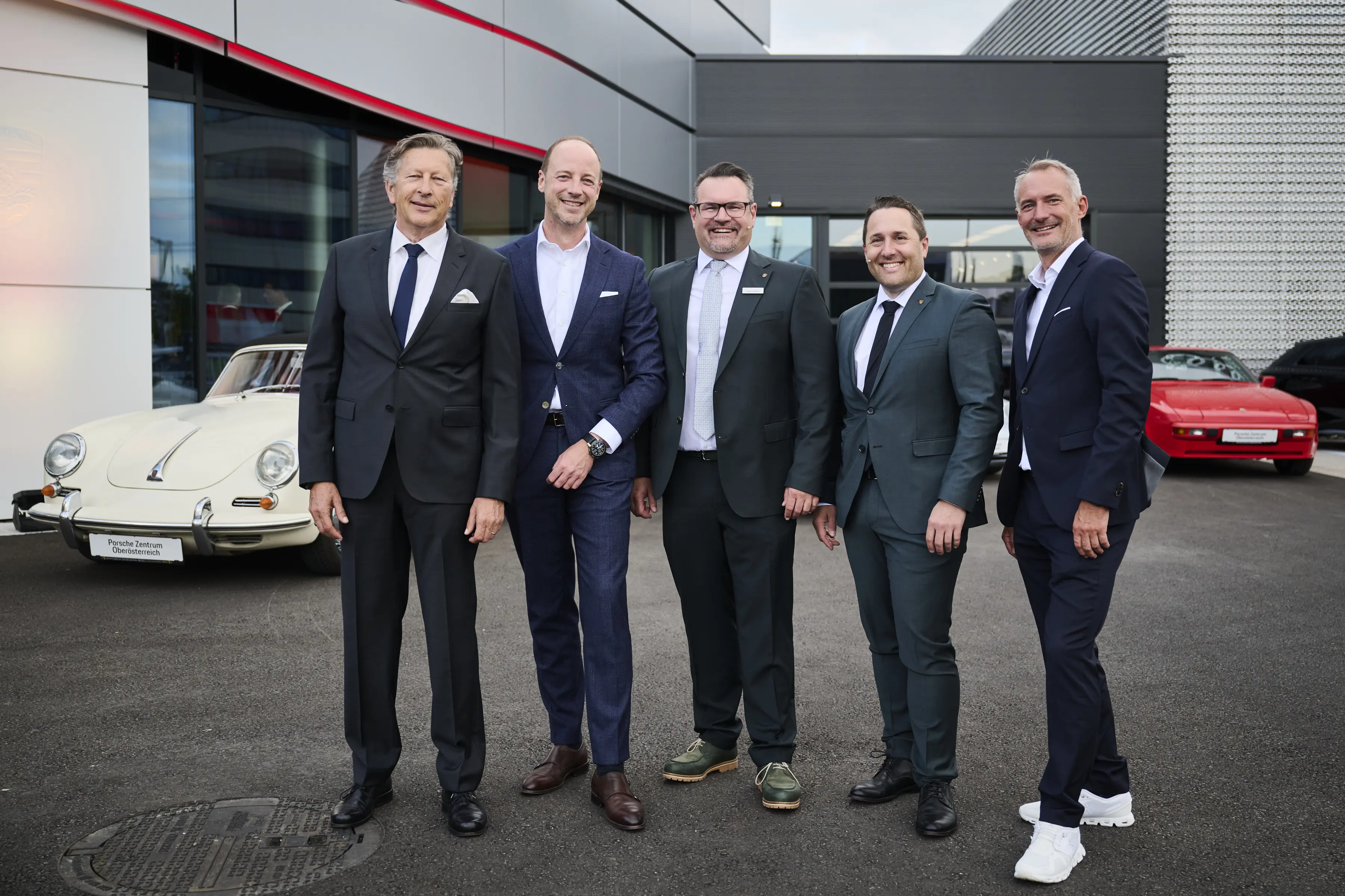 Neues Porsche Zentrum Oberösterreich eröffnet in Leonding