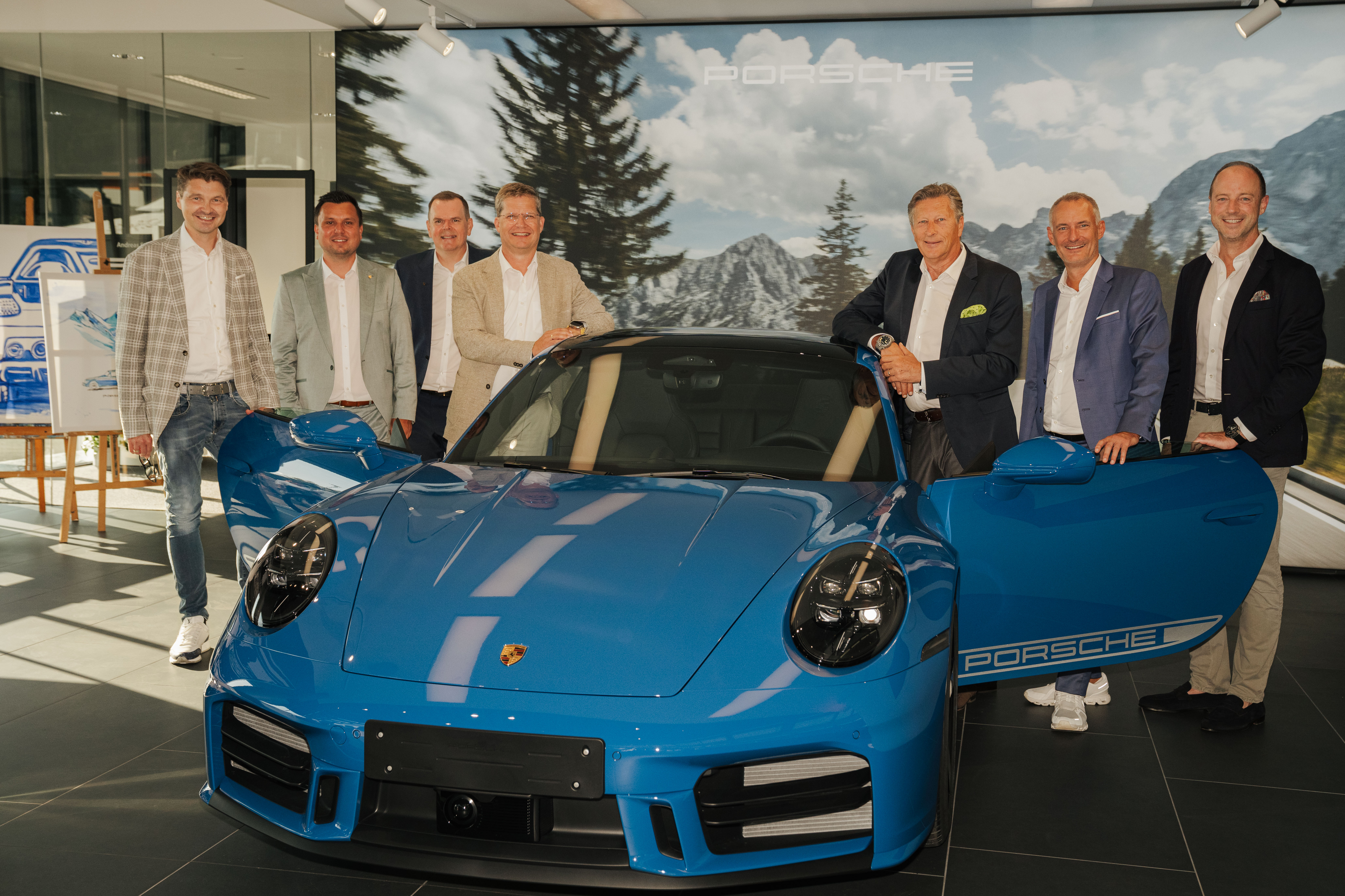 Neues Porsche Zentrum Tirol eröffnet