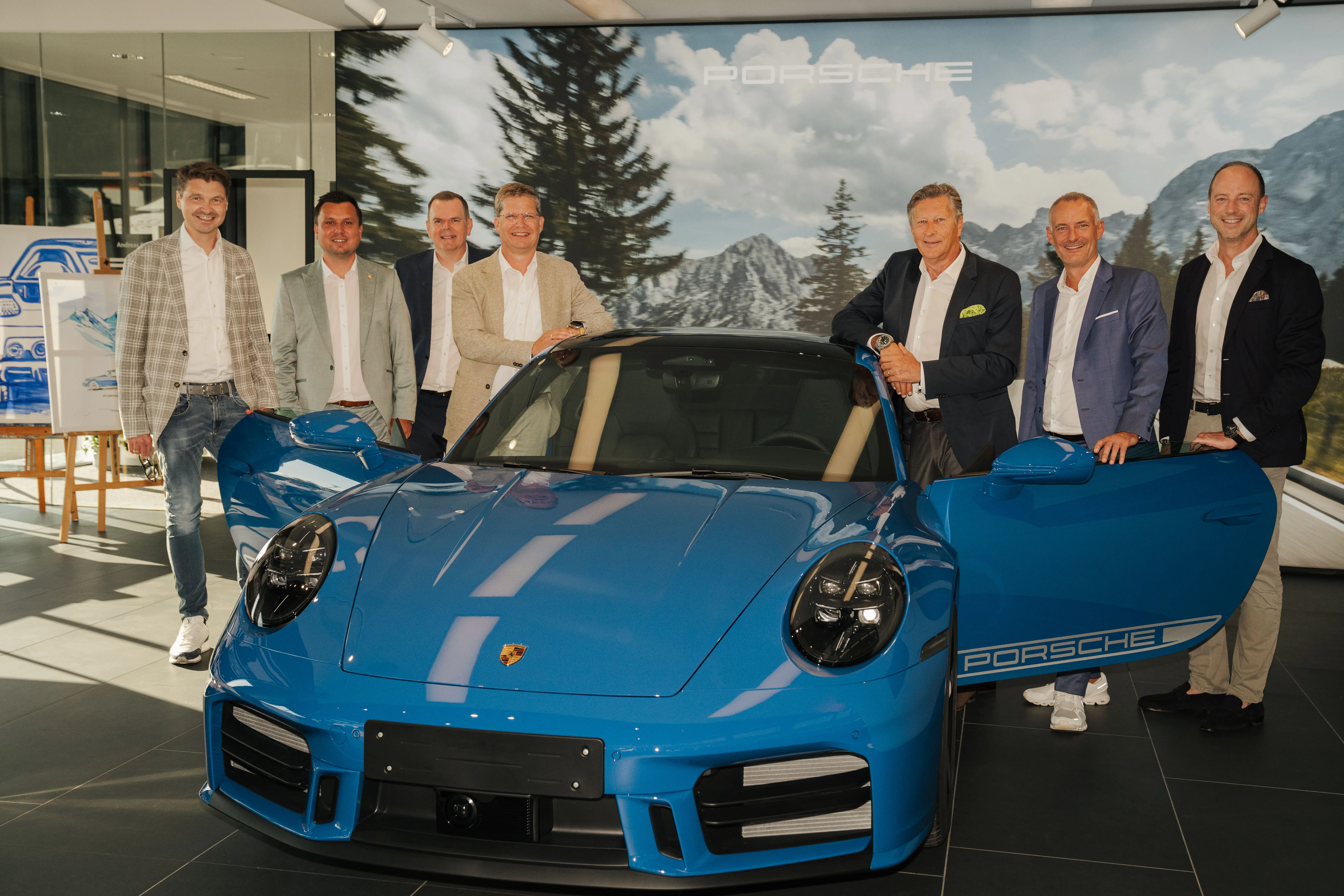 Neues Porsche Zentrum Tirol eröffnet