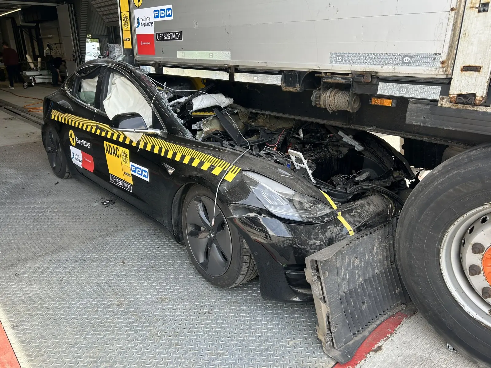 ÖAMTC-Test: Notbremsassistenten versagen häufig bei Auffahrunfällen auf Lkw