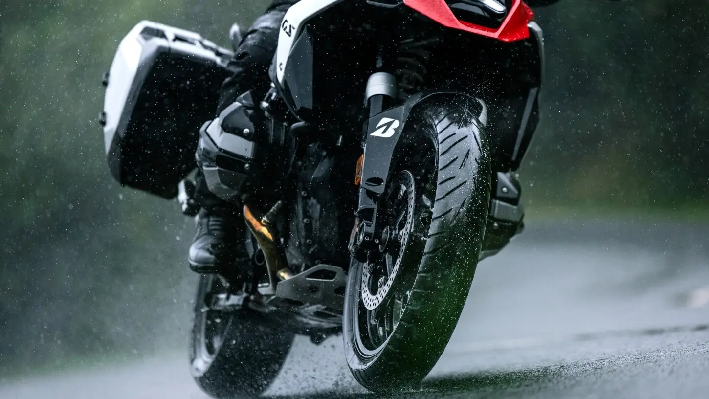 Bridgestone bringt neuen Adventure-Reifen A42